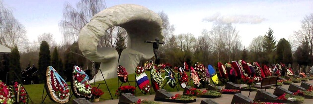 Pamatnik na moskevskem hrbitove