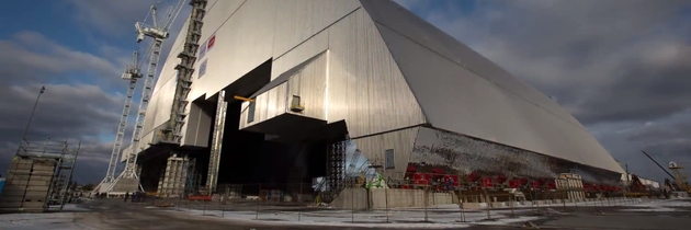V Černobylu přesouvají nový sarkofág